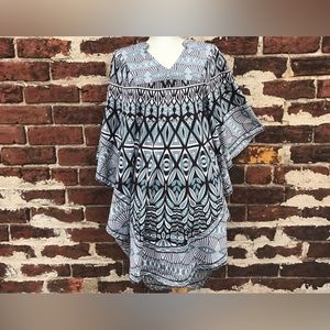 Soft surroundings Tempest  geometric design  batwing tunic size large